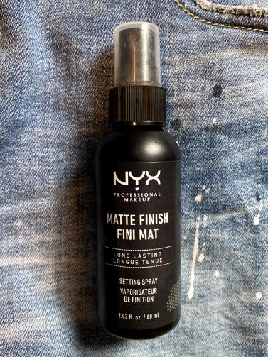fixateur fini mat de NYX