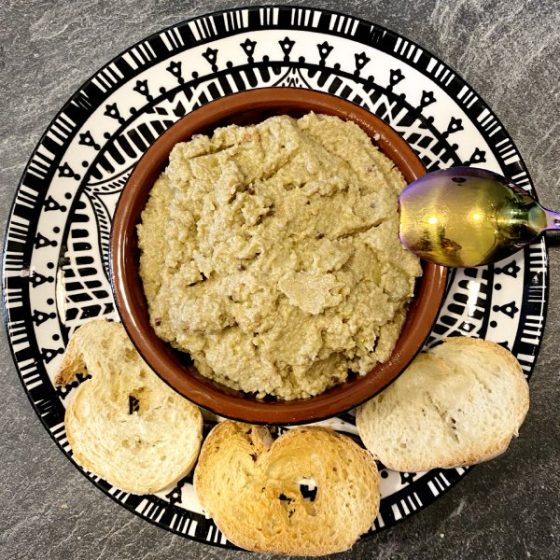 tapenade avec pains grillés